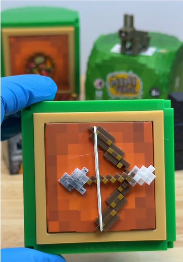 Craft my favorite recipe from @Miniverse Make It Mini Minecraft with me!! I LOVE the bow and arrow! 🥹 #miniverse #makeitmini #miniversecreator #minecraft