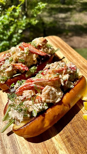 Tell me what you want from me…… how about a poached lobster roll with a hot lemon butter sauce?! Cousins…y’all have to wait for this recipe 😩. It’ll be featured this upcoming season of #DeliciousMissBrown 😄🙌🏽🙌🏽🙌🏽. SEASON 8 RETURNS APRIL 9TH AT 12PM EST @foodnetwork 💃🏽💃🏽💃🏽💃🏽🎉🎉🎉🎉 #Foodnetwork #recipe #lobsterroll #foodie #explore #recipes #foodie | Kardea Brown