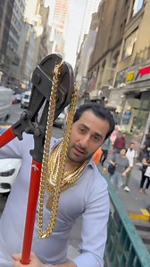 1.9M views · 10K reactions | Just handling aome business as usual, you know where to shop for your gold! 64 west 47th #rich #lucky #reelsfb #reelschallenge #reelsviralシ #reelsfbシ #luxuryhomes #luxuryhome #rich #jewlery #lifeisgood #luxury #watchbyjuls #gold #lifestyle #luxuryliving #life #reelsfypシ #watche | John Deavers | Facebook