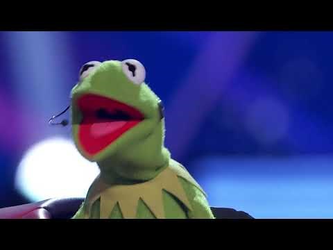 Kermit The Frog on the masked singer Singing "You Make My Dreams (Come True)."
