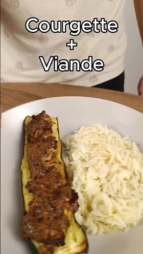 Courgette farcies à la viande hachée - recette healthy et rapide - courgette au four