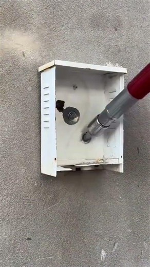 How to Remove a Stuck Lock Cylinder Quickly | Easy DIY Repair