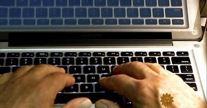 FCC votes to uphold net neutrality