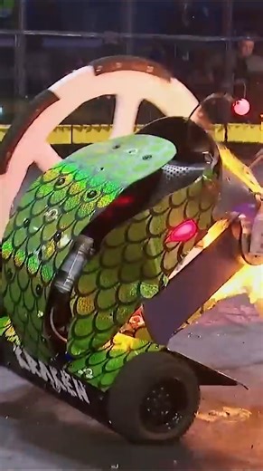 30K views · 337 reactions | #battlebots #robotwars #robot #robotics #combatrobotics #robots #robotcombat #engineering #beetleweight #combatrobots #robotfighting #battlebot #itsrobotfightingtime #antweight #bugglebots #robogames #fightingrobots #robocore #hexbug #engineer #maker #stem #kingofbots #vex #sawblaze #robowars #monsterbots #hobbyweight #botbrawl #minotaur | Fight time Challenge | Facebook