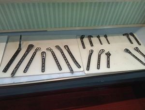 [Hot Item] Customized Medical Clavicle Orthopedic Implant Locking Plate/Axial Distal Radius Bone Plate Implant Locking Titanium Plate/Orthopedic Implant Plate T-Shaped