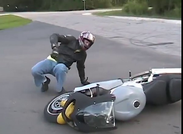 Compilation of Moto Stunts and Crashes