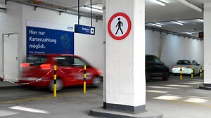 Wo kann man am HBF Dortmund gut und günstig parken?