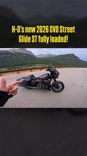 Y’all seen the new channel vid drop? I test rode @harleydavidson’s NEW 2026 CVO Street Glide ST 🚀 121ci high output M8, carbon fiber, Brembo dual disc brakes, Ohlins, track mode and tons more! Gotta go to the channel to checkout that red pearl paint, it’s wild. Drop a comment, let us know your thoughts! | BLOCKHEAD