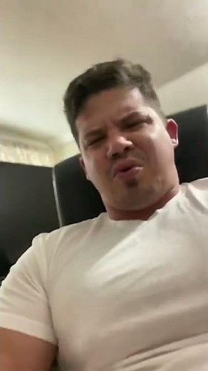 Juicy fart on leather chair
