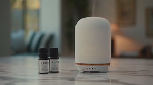 NEOM - Essential Oil Blend, 10ml | Lavender, Jasmine & Sandalwood | Aromatherapy Diffuser Oils with Calming Essential Oil Blend | 100% Natural Fragrances | Tranquil & Relax | Signature De-Stress Scent