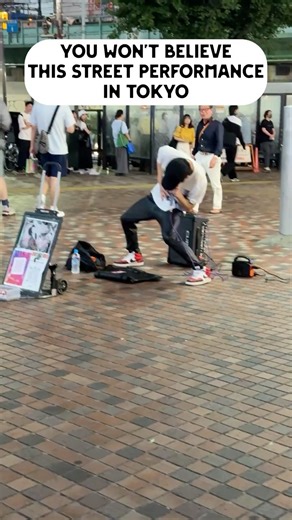 Insane Street Singer in Shinjuku, Tokyo 🎤🔥 | Japan Life | #japan #travel #shinjuku