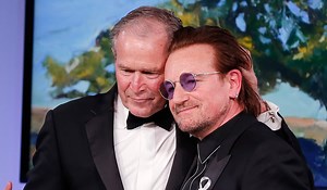 George W Bush presents Bono with medal for 'distinguished leadership' - Extra.ie