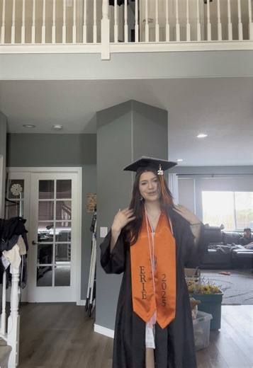 Class of 2025 out🎓 #fyp #classof2025 #2025 #senior #graduated #grad