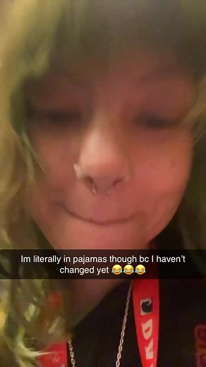 I really met Corey Taylor in my pajamas because I didn’t have time to get ready before the line😭 #slipknot #horrorjunkie #gaming #metalheads | Desirée Deso