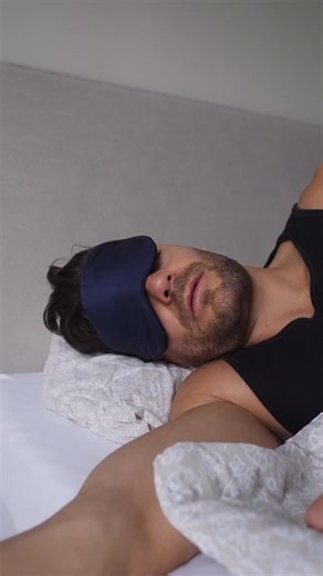 Stefano Zarrella on Instagram: "KAFFEEMOMENTE ZUM VERLIEBEN ☕😍 Anzeige / Als Brand Ambassador von @kitchenaidde freue ich mich riesig, euch heute etwas ganz Besonderes zurückzugeben! ❤️ Kochen, Genuss & richtig guter Kaffee gehören für mich einfach zusammen und genau deshalb verlosen wir gemeinsam einen KitchenAid Vollautomaten für perfekte Kaffeemomente zuhause. Ob morgens zum Wachwerden, nach dem Essen oder für Gäste: Guter Kaffee macht jeden Moment ein bisschen besonderer. ☕✨ So könnt ihr te