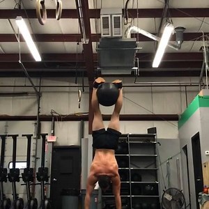 Taking handstand balance and walking to a new level. #buildasolidfoundation ... Repost from @zaroja9 - Weird gymnastics things. Handstands getting better and better. Practicing good positions actually works! @cfgymnastics @crossfitkells @crossfit #crossfit #gymnastics #handstand #fitness #progress | CrossFit Preferred Course: The Gymnastics Course