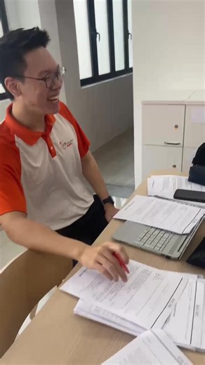 🌟 VIP老师们的NG片段比短视频还要精彩？ 😂 想看看VIP小学老师的NG片段吗？ 👀 来来，看来看看，究竟是什么NG画面呢？ 🚀 大家绝对不能错过！准备好笑出声，准备好对学习的全新认知！ 来了，来了！​【VIP国文和科学线上讲座会】#3年级至5年级 ⏰ 时间：5-6pm 🗓️ 日期：16/12/2023 (Sat) 🌐 进行方式：Google Meet 🎯 对象：3年级至5年级家长 VIP的线上讲座会等待大家来参与！🌈 这场讲座除了有提到国文作文，也有国文理解、科学哦！📚🔬 真的是干货满满的一场讲座！🌟🌟🌟 📝 赶快填写报名讲座表格 😍 ➡️ [链接] 赶快让孩子在新学年前，比其他学生快走一步！💪🏻 想了解更多，欢迎PM或联系我们: 💡 Follow: fb.com/viptuitioncentre 💡 联络: 03-90570900 🌐 www.vipeducation.edu.my/ | VIP教育 Tuition·DayCare