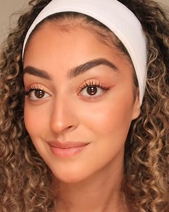 7.6K views · 102 reactions | That Summer GLOW  This look has got us dreamin' of sun, sea & sand  Unreal glam ☀️ | Rimmel London | Facebook