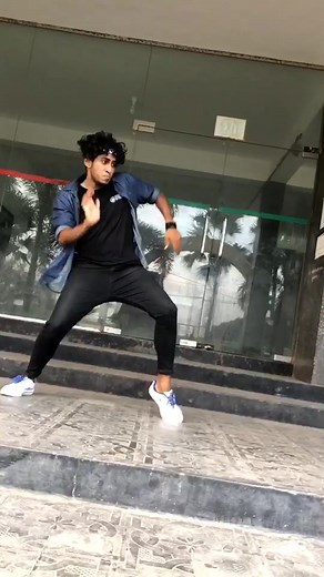 Sizzling Dance Performance to Humma Humma Song | Suji Seen | Sri Lanka