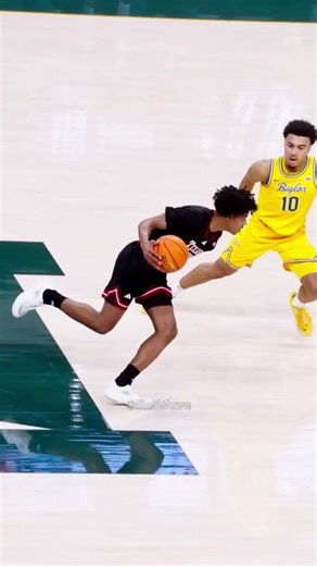 Christian Anderson is🥶 behind the back snatch and top foot stepback with 26points 6assists #shorts