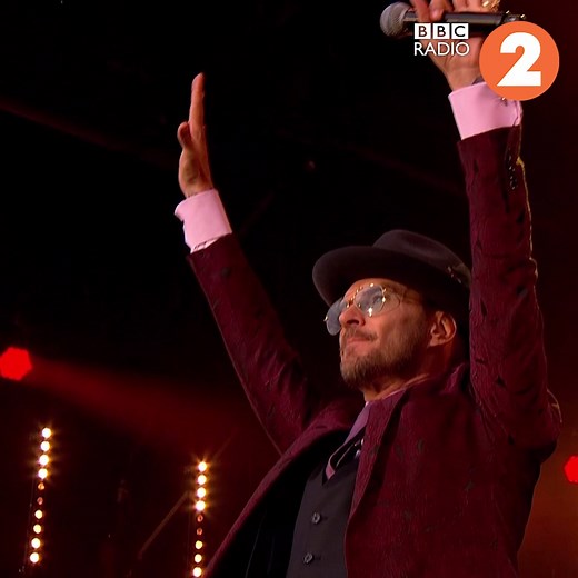 "When will I see my picture in the paper?" 📸 📰 Matt Goss performs a Bros classic with a brassy twist at Proms In The Park! | BBC Radio 2