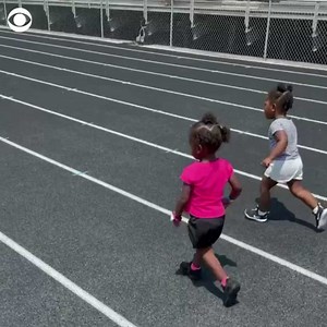 506K views · 2.9K reactions | FUTURE OLYMPIANS: Proud parents cheer on their toddlers as they compete in the adorable “Diaper Dandies” race held by USA Track & Field. https://cbsn.ws/2UZoDn5 | CBS News | Facebook