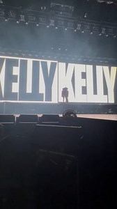 569K views · 91K reactions | Sometimes you gotta just PULL UP on ya GIRL!! Surprised my sis on tour and we had a time! @kellyrowland you constantly leave me in awe with your dedication and talent. Your hard work shines through in every performance. Love you, sis! Well Done!!! | Bresha Webb | Facebook