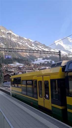 Two Mountain Trains Meet in Wengen! 🚆🇨🇭 Epic Swiss Rail Moment