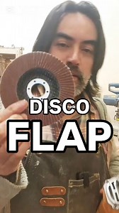 7.8K views · 13K reactions | Cómo usar el disco flap para lijar madera #tablasdequeso #tablasdecocina #tablasdemadera #madera #artesanosuruguay #carpinterosuruguay #woodworking #chef #emprendimiento | Tablas Asram | Facebook