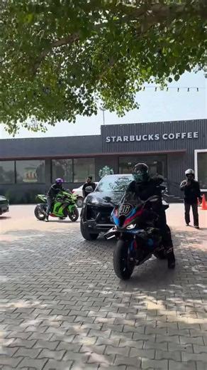 BMW M1000RR vs ZX10R: Launch Control! 🚀
