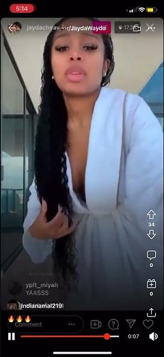 Jayda Cheaves Makes It Clap on IG Live (Sound Up)😩🍑🍑