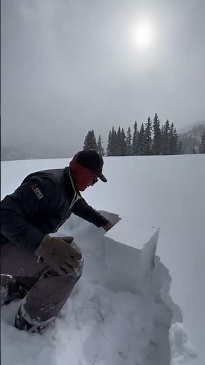 How to test if snow is 'avalanche ready' 🏔️ - 🎥 johnathanbuckhouse