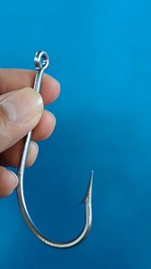 A simplest fishing knot. #fishingknot #stringlinehitch #ropeladderknot #knotdiy #RopeDIY #campingknots #munterhitch #lashingknot #woodbundlehitch #truckerhitches #endropeconnection | Millie