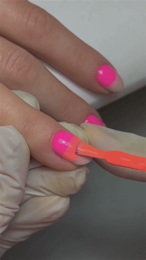 9.9M views · 33K reactions | Heading into a bright weekend with sunset chrome ombré nails 李 by @by_hayle_thecollective #beautycastnetwork #beautyschoolstudent #nailtechnician #nailtechstudent #nailtechintraining | Beauty Cast Network | Facebook