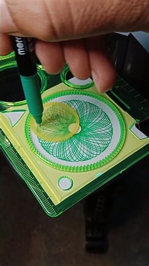 Super 💯 Spirograph Pattern #spirograph