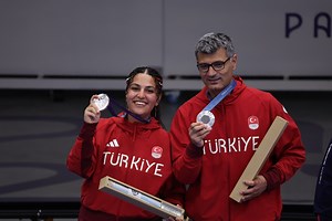 Olympia: Nächste Medaille für die Türkei – Sevval Ilayda Tarhan und Yusuf Dikec holen Silber im Schießen