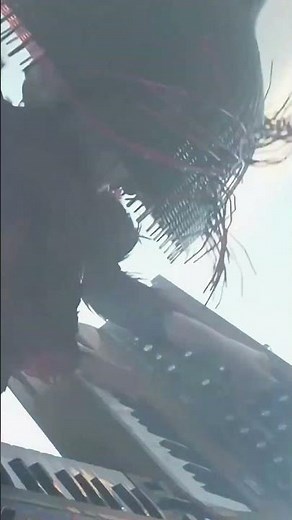 When synth history meets pop history. 🪄✨