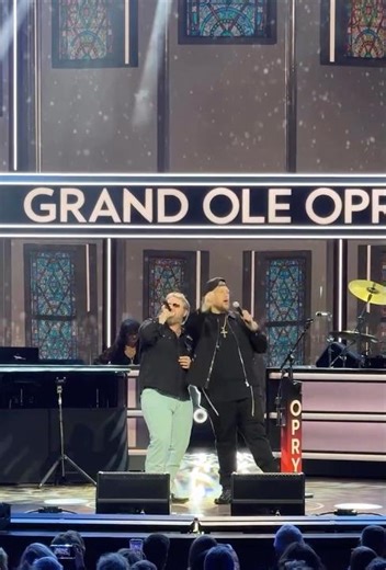 Tonight he was joined by co-writer of the song, long time friend, and fellow Nashville native ernest