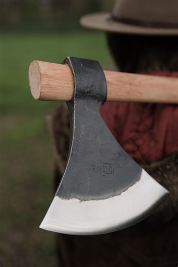 Hache Rinaldi modèle 307 – type Trento épaisse – 1200g – La Frontière