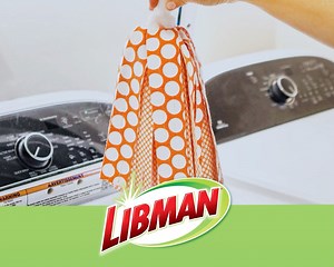 Wash your floors without the waste! The Heavy-Duty Wonder® Mop head is machine washable up to 50 times with refills available. Simply remove the head, wash, and reinstall it to keep cleaning while keeping disposable cleaning pads out of landfills. #Sustainable #Mop #CleaningTips #GreenClean #LibmanLife | The Libman Company