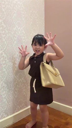 Mama Alaia (@alaia.anshara)’s videos with original sound - Manhattan Girls Group