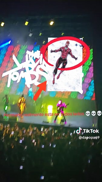 Wally West y The Living Tombstone en Monterrey