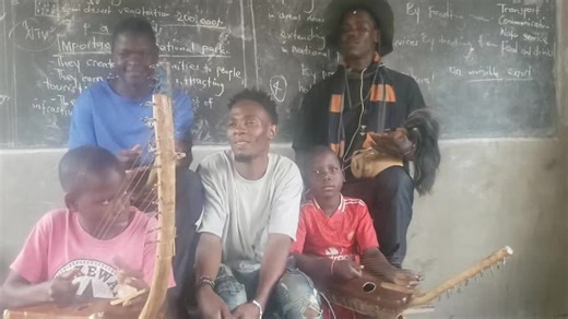 #Carolina by H.E BOBI WINE #bobiwineuganda✊✊✊✊✊✊ #bobiwinekyagulanyi #Legacy #fyp #trendingvideo #foryoupage #viral #peoplepower🇺🇬r🇺🇬🇺🇬 #edutainment