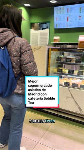 Vas a flipar con este supermercado asiático en pleno Madrid centro 😱 Tiene de TODO: snacks rarísimos, mil tipos de noodles, salsas que no encuentras en ningún sitio… ¡y hasta una cafetería de bubble tea dentro! 🧋✨ 📍Se llama Wen Zou, está en Calle del General Margallo, 9 (Tetuán, Madrid), y es un paraíso si te mola la comida asiática 🛒🇨🇳 #MadridFoodies #SupermercadoAsiático #WenZou #BubbleTeaMadrid #Tetuán @Wenzhou Supermercados