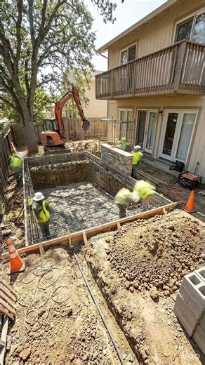 🌿 Tropical Resort Backyard Transformation | USA Dream Living 🌴 #shorts