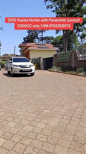 Toyota Harrier 2015 Model KDK registration Low mileage Panaromic sunroof Cash price 2.7M 0702358972