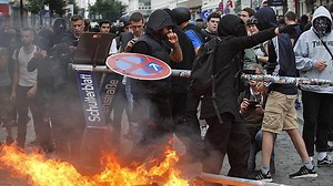 Anti-G20 protesters clash with police in Germany