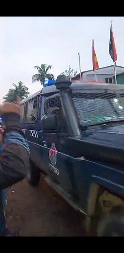 Police personals throughout the country and Education Minister just arrived at the U.O.G campus at 6:14 pm 9-Nov- 2025, led by out PNG Defense forces this afternoon 😳 With due respect 🙏 we the U.O.G students body are so much glad to have the police personals on the ground to protect the students' well-being. As the tention is still high at the moment but we hope to hear 🙏 what our police personnel will guarantee us as they are here. #Stay turn for more updates | Ialibu Yali Ice