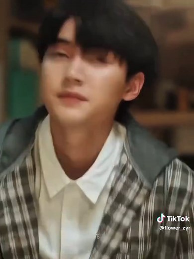 Zhang Lurang's Charm in When I Fly Towards You