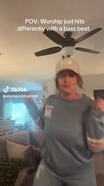 Worship Music That Moves: Bass Beats for Praise